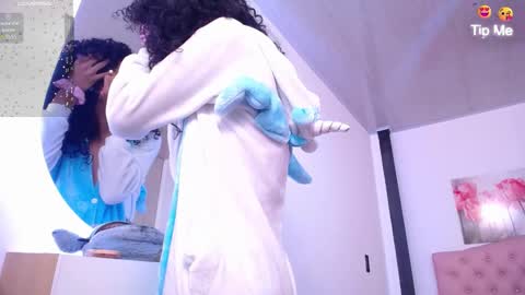 Snapshot of abigail_f00x chatting on October 2025 12:35:01 PM Abigail online show from October 2025 12:35:01 PM