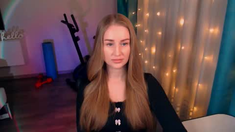 Anna online show from February 2025 06:22:02 PM