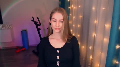 Anna online show from February 2025 06:41:01 PM