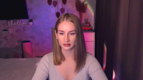 Anna online show from October 2025 07:45:02 PM