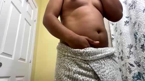 aboveaverage39 online show from October 2025 07:43:01 AM