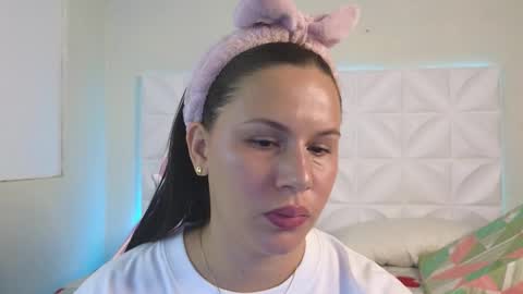 Abril  online show from February 2025 09:31:02 AM