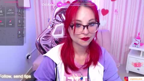 abril_ch_ online show from January 2025 10:48:02 AM