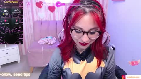 abril_ch_ online show from January 2025 10:51:01 AM