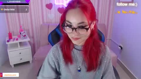 abril_ch_ online show from March 2025 10:59:02 AM