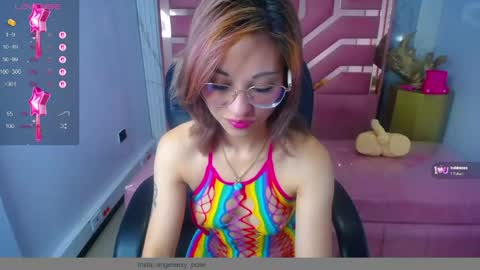 abril_ch_ online show from May 2026 12:24:01 PM
