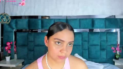 Snapshot of abril_gomez_11 chatting on June 2026 02:53:01 AM abril_gomez_11 online show from June 2026 02:53:01 AM
