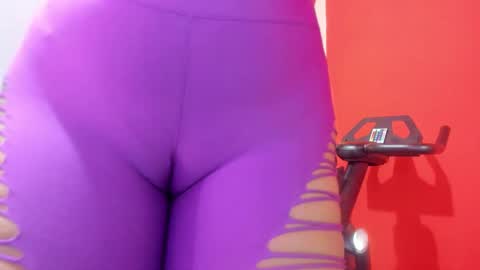 Abril jones online show from January 2025 02:32:01 PM