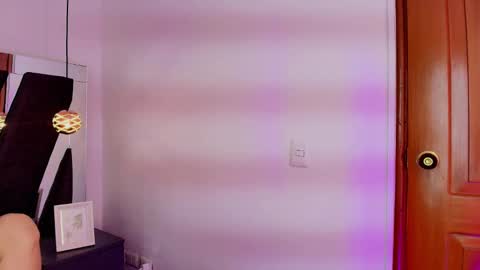  Abril  online show from March 2025 08:59:01 PM