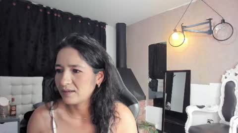 Abril online show from July 2026 03:57:02 AM