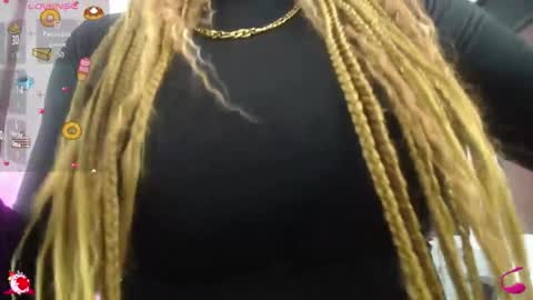 Snapshot of abrilbanks chatting on September 2025 01:35:01 PM ABRIL online show from September 2025 01:35:01 PM