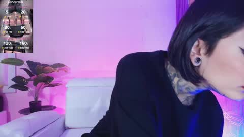 ABRILFACCINI online show from January 2025 12:41:02 PM