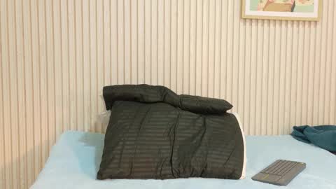 abrilmirren online show from October 2025 11:11:01 AM