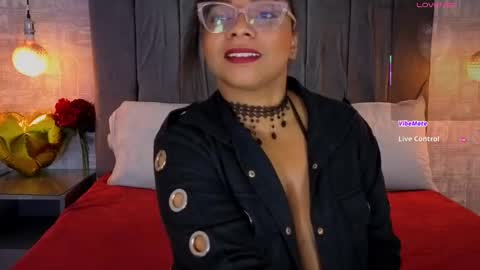 abrilsantana_ online show from October 2025 04:00:01 AM