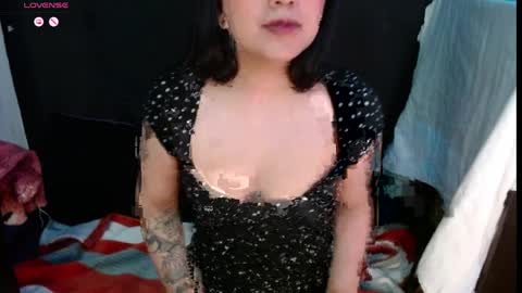 Absenta vert online show from April 2026 11:27:02 PM