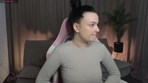 acelozora online show from April 2026 07:25:02 AM