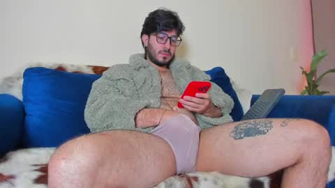 R. online show from January 2025 12:30:01 PM