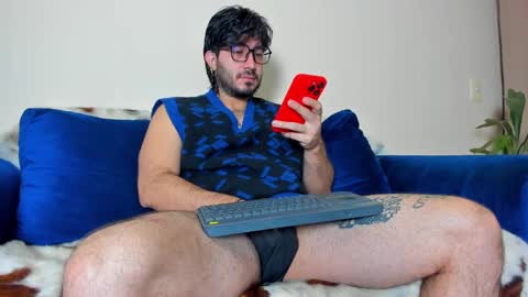 R. online show from January 2025 10:29:02 AM