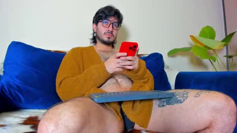 R. online show from February 2025 12:39:02 PM