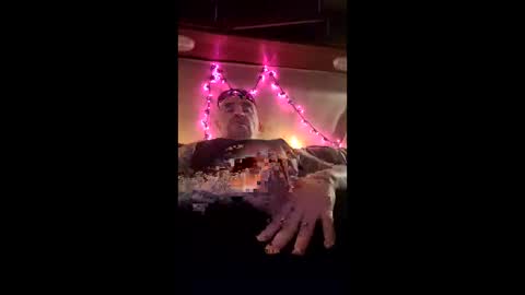 Snapshot of act_right_dub420 chatting on January 2026 05:43:01 AM act_right_dub420 online show from January 2026 05:43:01 AM