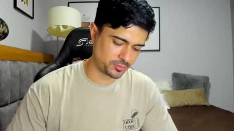 adam clarke online show from December 2025 04:06:02 AM