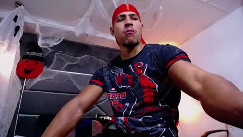 adam_fit19cm online show from November 2025 01:57:01 PM