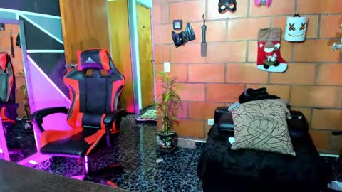 Adam Valencia online show from February 2025 12:48:01 AM