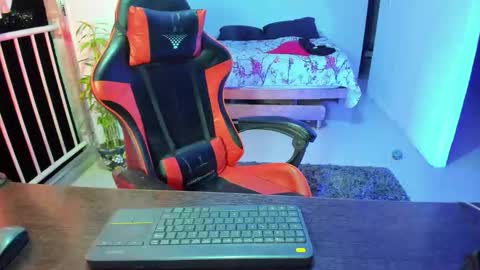 Adam Valencia online show from October 2025 02:08:02 AM