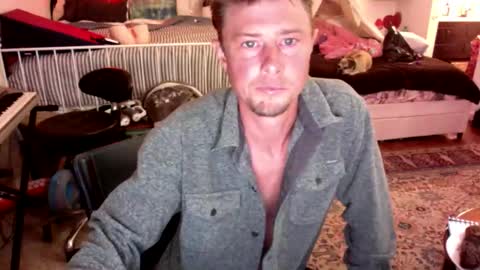 Adam online show from April 2026 04:43:02 AM