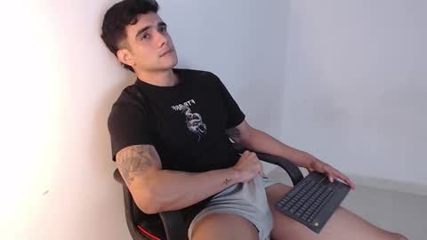 Hello guys excuse my absence I will be absent for several days for health reasons I hope you understand thank you very much. online show from October 2025 06:11:02 AM