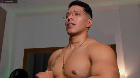 adambrocs1 online show from February 2025 05:24:01 AM