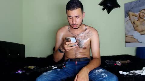 adamparker_ online show from November 2025 03:07:01 AM