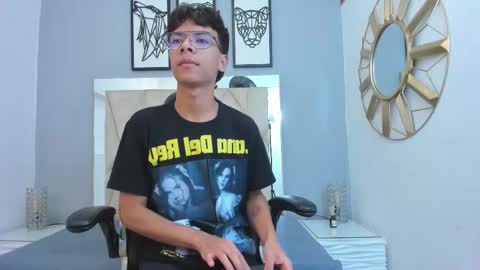 Adams Bobby online show from November 2025 11:32:02 AM