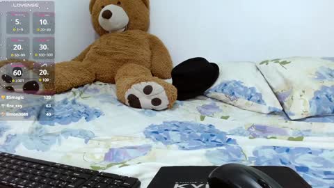 ADAMS Y NIKI online show from January 2025 06:17:01 AM