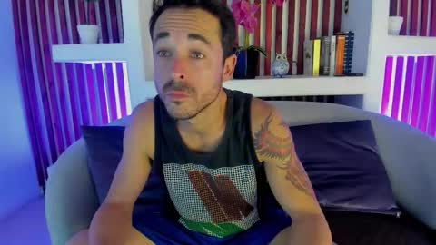 Im Adams Sanz online show from March 2026 07:32:02 PM