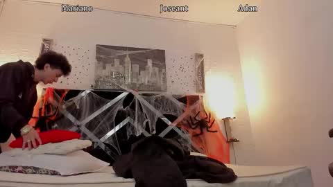 Adan Oriol online show from October 2025 03:12:02 AM