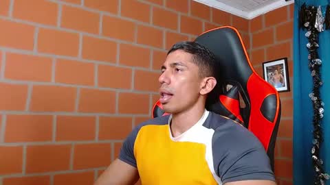 Snapshot of adan_sin1 chatting on December 2024 07:18:02 PM Adan Sin online show from December 2024 07:18:02 PM