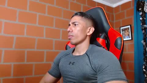 Snapshot of adan_sin1 chatting on December 2024 05:11:01 PM Adan Sin online show from December 2024 05:11:01 PM