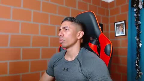 Snapshot of adan_sin1 chatting on December 2024 12:33:01 AM Adan Sin online show from December 2024 12:33:01 AM