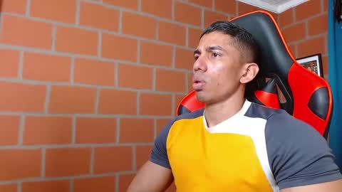 Snapshot of adan_sin1 chatting on December 2024 06:01:02 PM Adan Sin online show from December 2024 06:01:02 PM