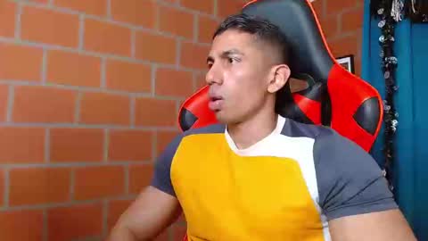 Snapshot of adan_sin1 chatting on December 2024 11:35:01 PM Adan Sin online show from December 2024 11:35:01 PM