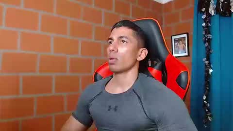 Snapshot of adan_sin1 chatting on December 2024 09:40:01 PM Adan Sin online show from December 2024 09:40:01 PM