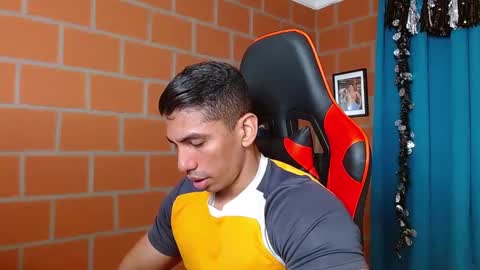 Snapshot of adan_sin1 chatting on January 2025 10:22:02 PM Adan Sin online show from January 2025 10:22:02 PM