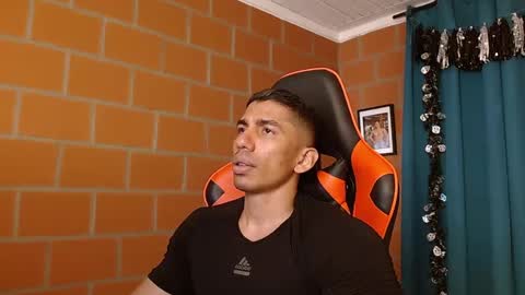 Snapshot of adan_sin1 chatting on January 2025 05:49:01 PM Adan Sin online show from January 2025 05:49:01 PM