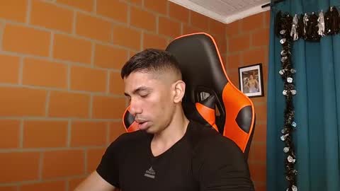 Snapshot of adan_sin1 chatting on January 2025 08:50:01 PM Adan Sin online show from January 2025 08:50:01 PM