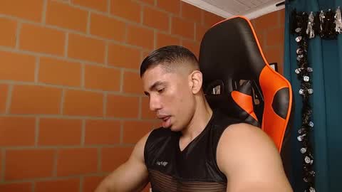 Snapshot of adan_sin1 chatting on January 2025 03:50:01 PM Adan Sin online show from January 2025 03:50:01 PM