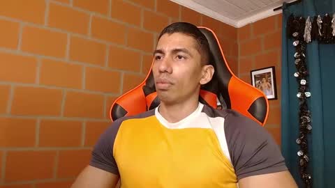 Snapshot of adan_sin1 chatting on January 2025 03:04:01 PM Adan Sin online show from January 2025 03:04:01 PM