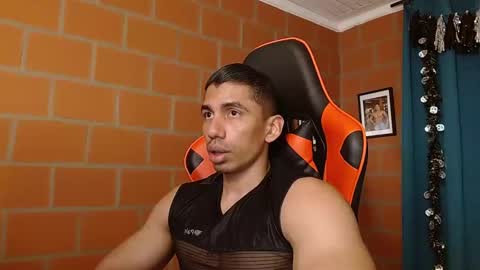 Snapshot of adan_sin1 chatting on January 2025 07:23:01 PM Adan Sin online show from January 2025 07:23:01 PM