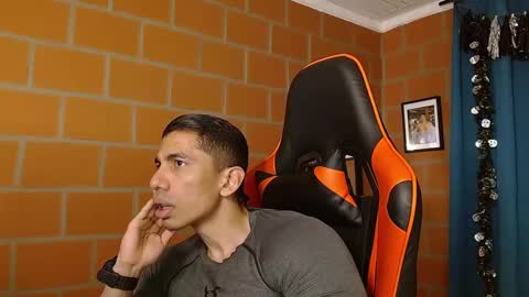 Snapshot of adan_sin1 chatting on January 2025 09:45:01 PM Adan Sin online show from January 2025 09:45:01 PM