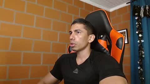 Snapshot of adan_sin1 chatting on January 2025 05:16:02 PM Adan Sin online show from January 2025 05:16:02 PM